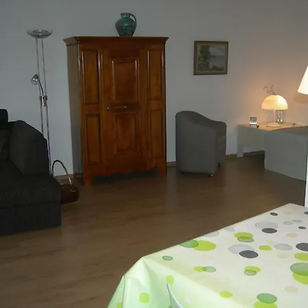 阿尔贝比利克高级公寓 *