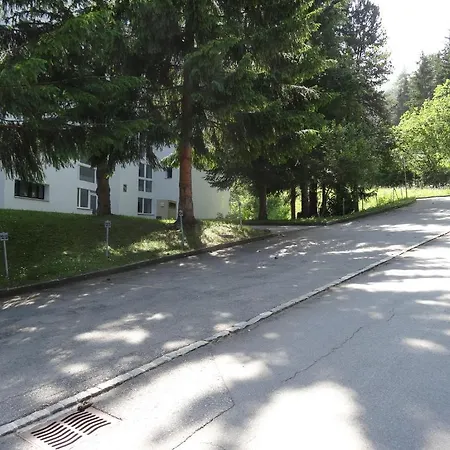 阿尔贝比利克高级公寓 公寓 *