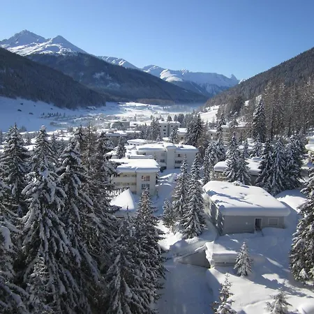 阿尔贝比利克高级公寓 *